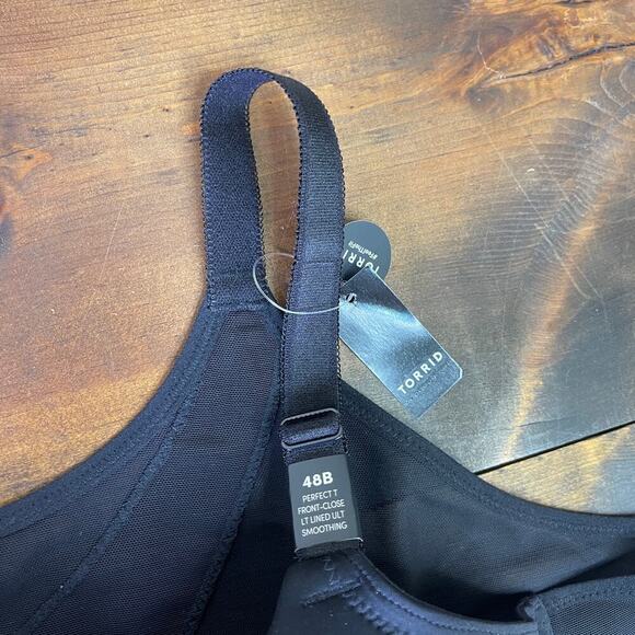 Torrid Ultimate Smoothing T-Shirt Front-Close Bra Black Mesh Back Women's 48 B - Picture 6 of 12